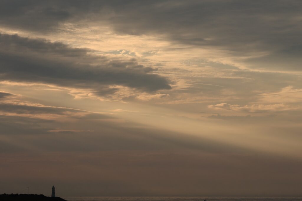 早朝の空